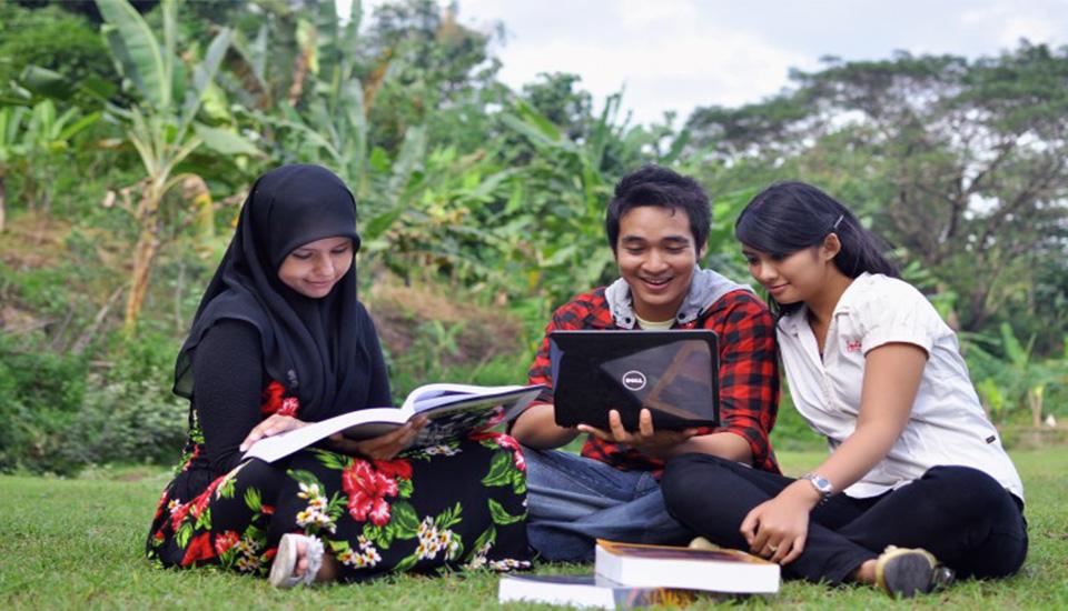 Universitas Dian Nuswantoro (UDINUS) - Kota Semarang