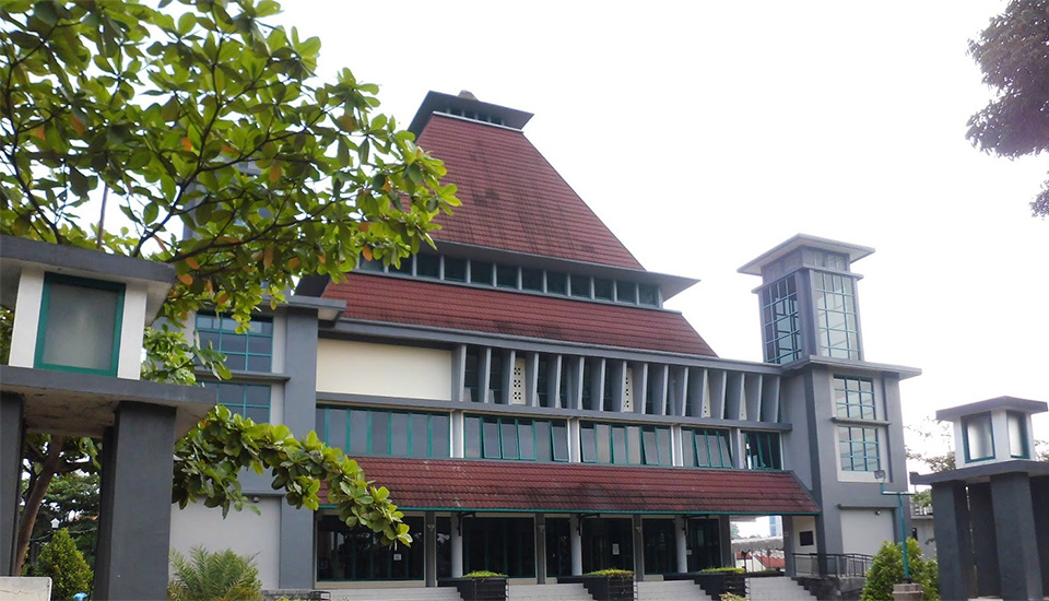 Universitas Diponegoro (UNDIP)