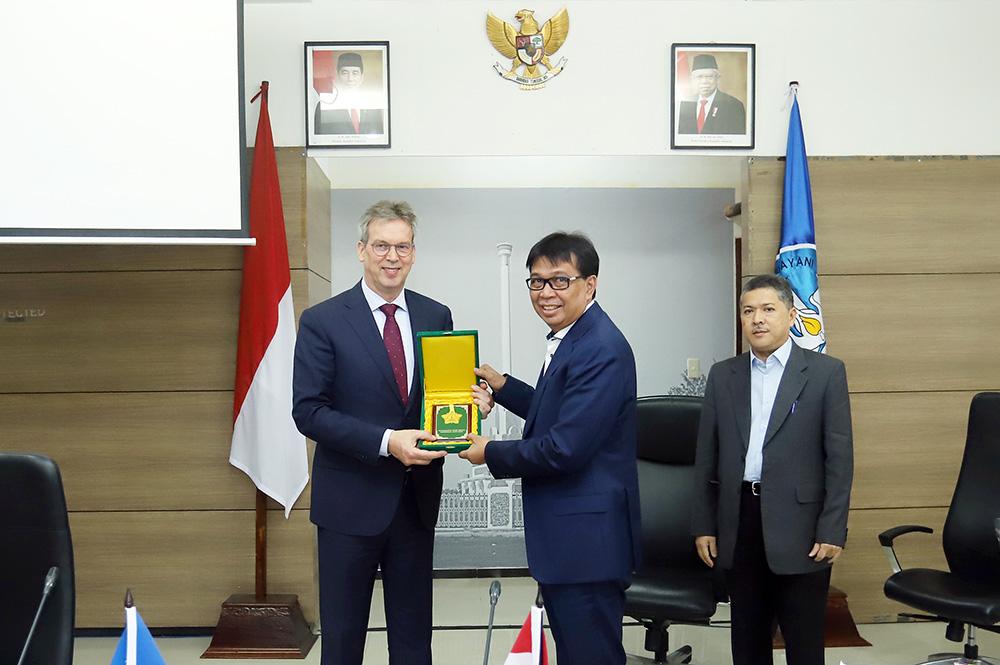 header image article