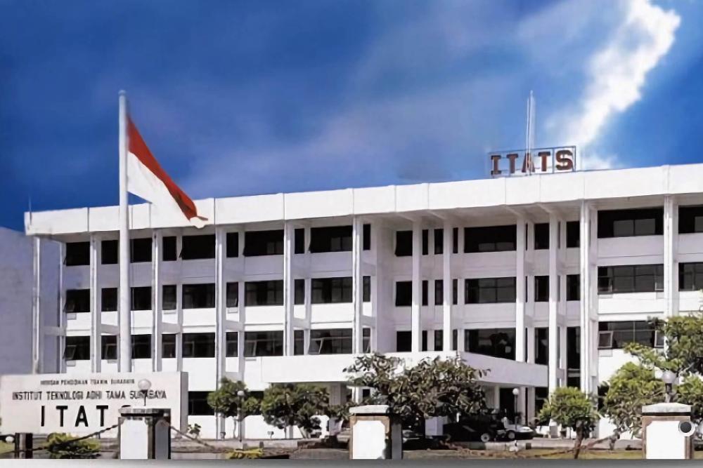 kampus swasta terbaik di surabaya