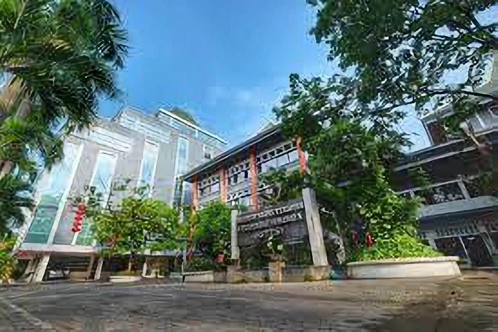 universitas swasta di surabaya