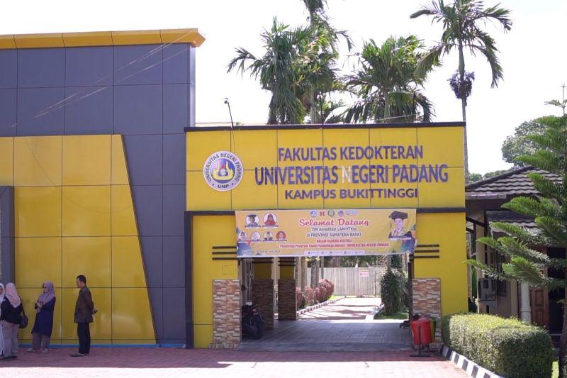 Foto Universitas
