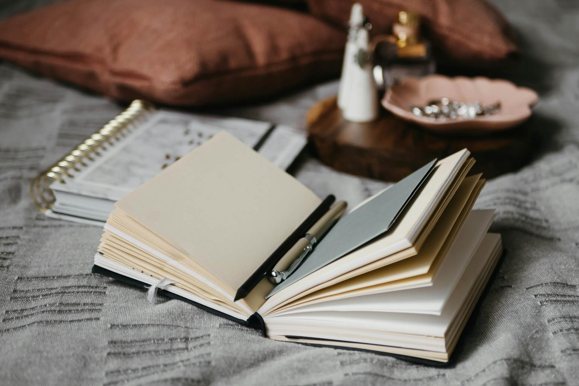 perbedaan hikayat dan cerpen